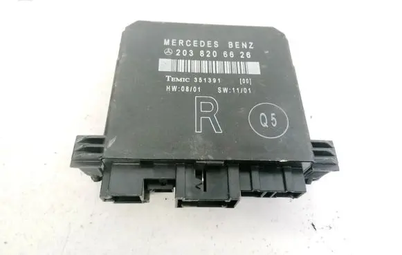 Mercedes-Benz C W203 Door control unit/module 2038206626 351391