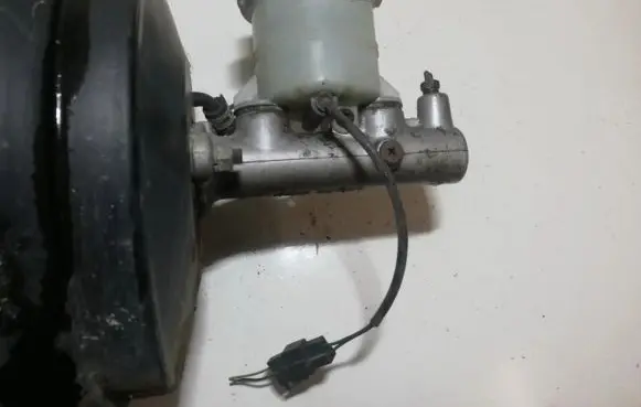 Master brake cylinder