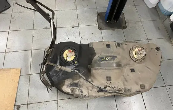Maserati Quattroporte Fuel tank 06700369760