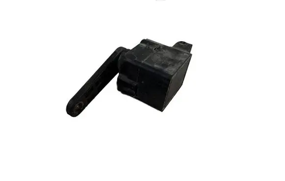 Headlight/headlamp level sensor