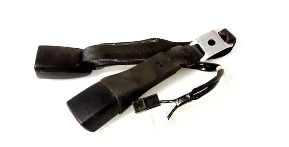 Lexus CT 200H Middle seatbelt buckle (rear) E063002