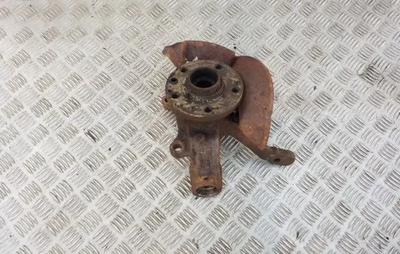 Volkswagen Transporter - Caravelle T4 Front wheel hub