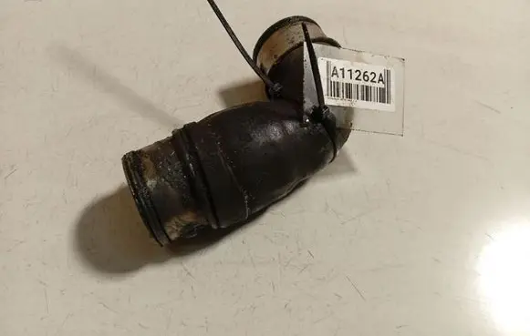 Volkswagen Jetta V Intercooler hose/pipe 