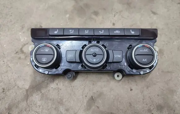 Volkswagen PASSAT B7 USA Climate control unit 561907044AM