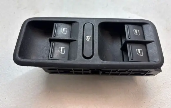 Skoda Fabia Mk2 (5J) Electric window control switch 5J0867171