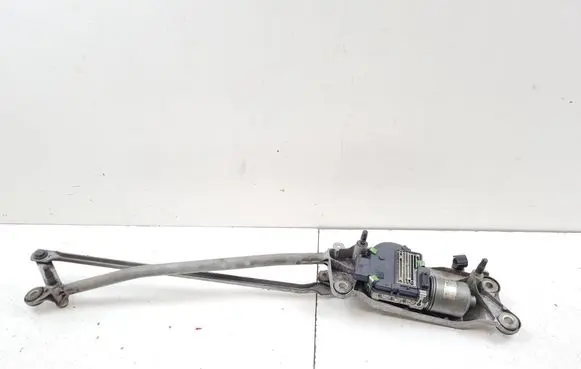 Front wiper linkage and motor
