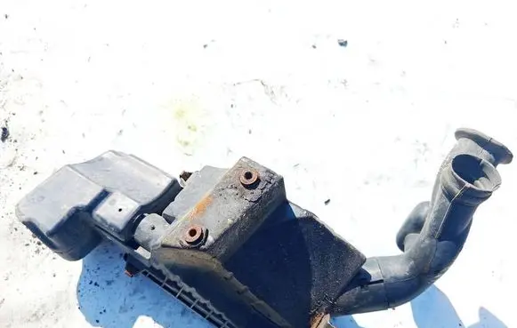 Nissan Primera Air filter box 
