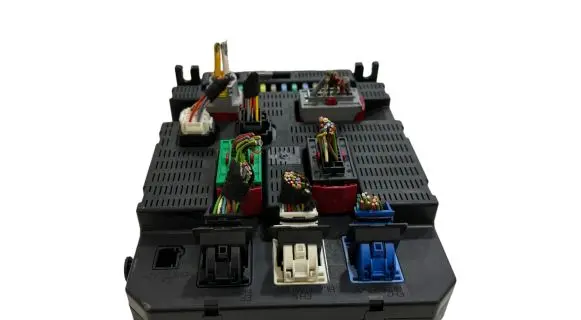 Peugeot 207 Fuse module 9659285580 0570254310506 0021919300506