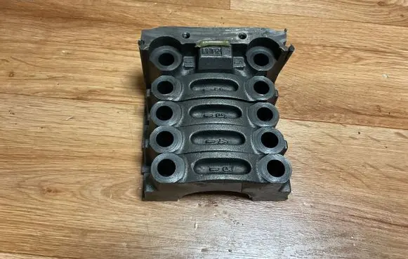 Ford Mondeo MK IV Crankshaft Holder 