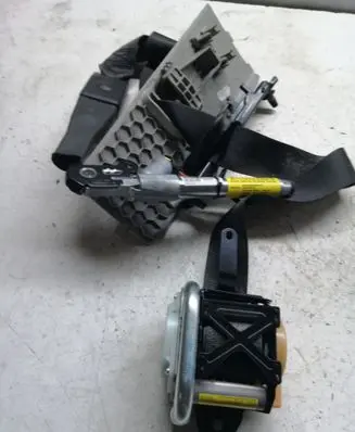 Opel Insignia A Front seatbelt 3063932AA 996136913MW