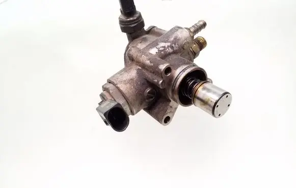 Audi A6 S6 C6 4F Fuel injection high pressure pump 06F127025H 06E906051K