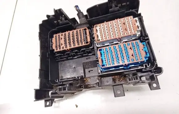 Opel Insignia B Fuse box set 