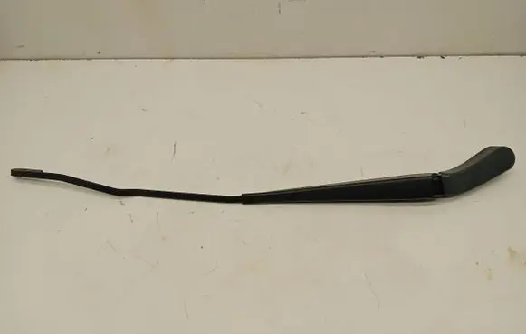 Volvo S60 Front wiper blade arm 8624246