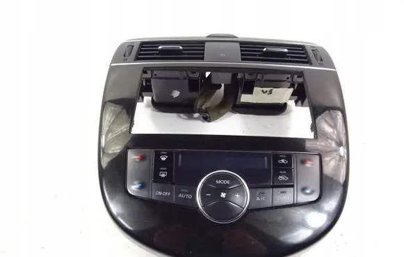 Nissan Pulsar Climate control unit 681713ZL0A