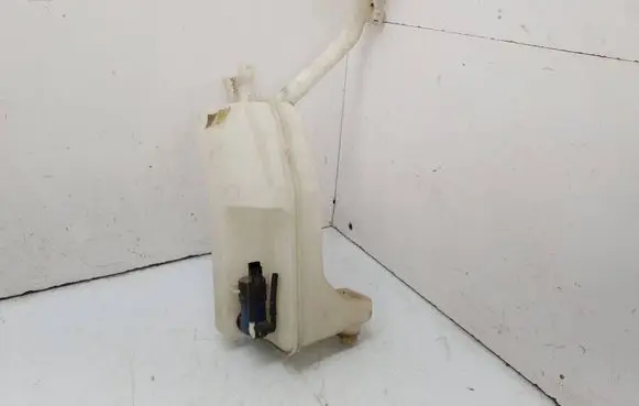 Renault Clio IV Windshield washer fluid reservoir/tank 289107623R 289104294R 681154