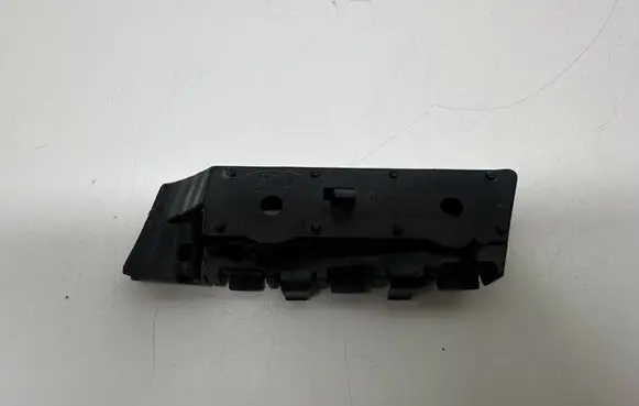 Ford Mustang VI Front bumper mounting bracket FR3B17D958AD FR3B17D958 S2ZDC