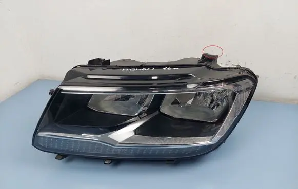 Volkswagen Tiguan Headlight/headlamp 5NB941005B 030110120100