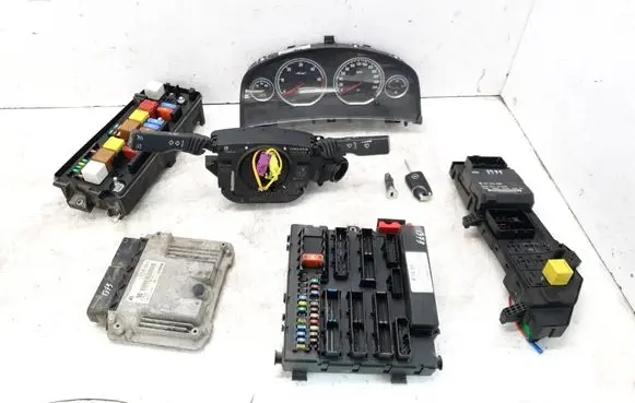 Engine ECU kit and lock set