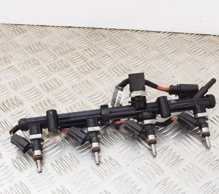 Audi A4 S4 B8 8K Fuel main line pipe