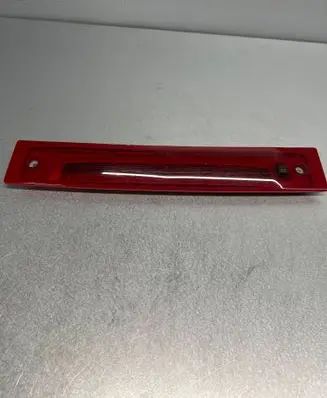 Volvo XC90 Third/center stoplight ---