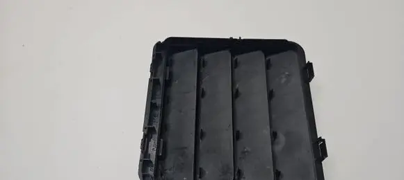 Dodge Durango Quarter panel pressure vent 68323649AB 68323649