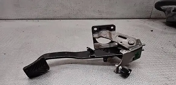 Hyundai i20 (PB PBT) Brake pedal 