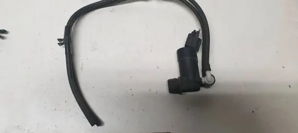 Volvo XC70 Windscreen/windshield washer pump PA6GB25