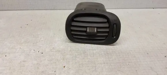 Chrysler Voyager Dash center air vent grill 0SC95TRMAA