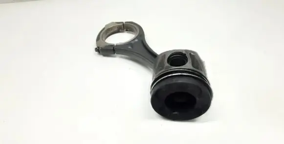 Mercedes-Benz ML W164 Piston with connecting rod