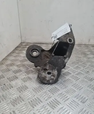 Audi A6 S6 C6 4F Bracket in trunk/boot 