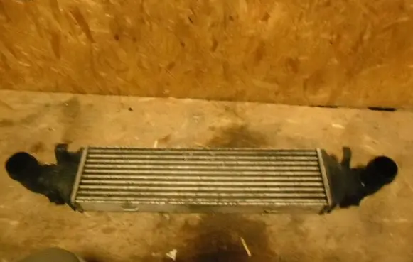 Mercedes-Benz E W212 Intercooler radiator A2046000200
