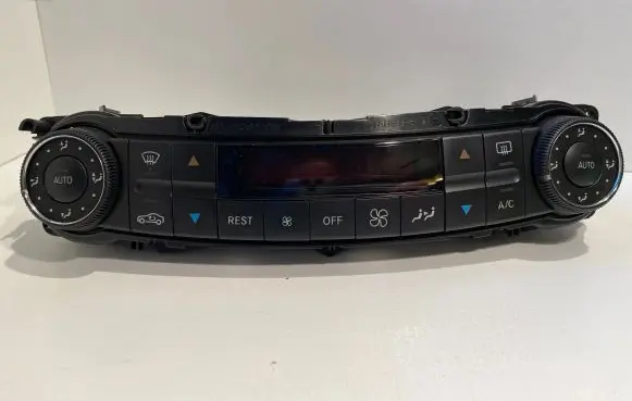 Mercedes-Benz E W211 Climate control unit 2118302385 00042906