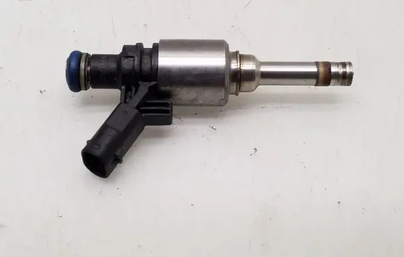 Audi A4 S4 B8 8K Fuel injector 06H906036F 0261500057