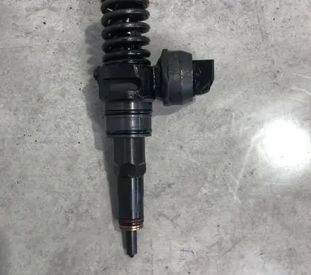 Audi A4 S4 B7 8E 8H Fuel injector 038130073 038130073BJ 0414720229