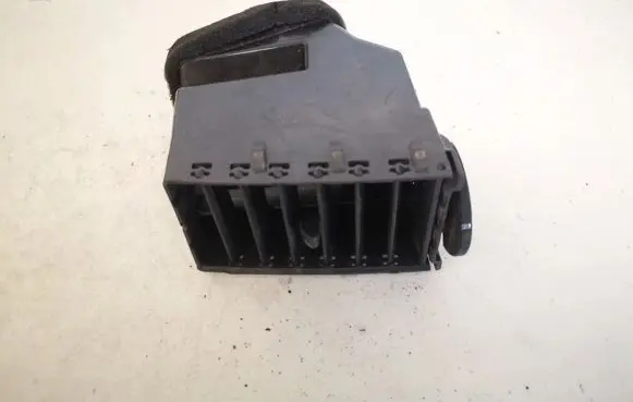 Chrysler 300 - 300C Dash center air vent grill 1087510