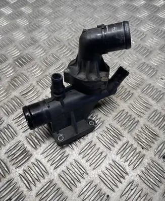 Nissan X-Trail T32 Thermostat/thermostat housing 110614599R