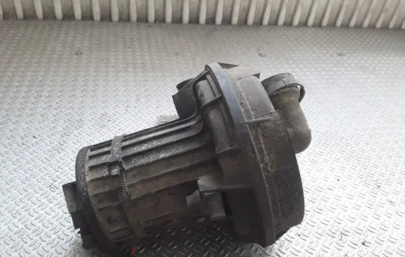 Audi A6 S6 C5 4B Secondary air pump 06A959253B