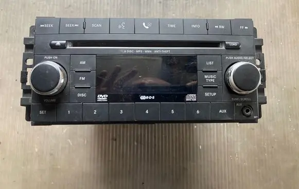 Radio/CD/DVD/GPS head unit