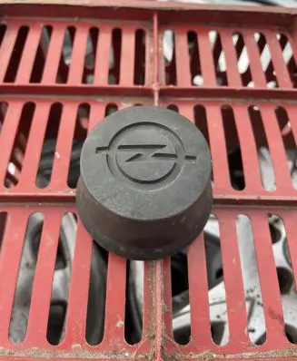 Opel Ascona B Original wheel cap 90053422 90053422KM