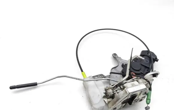 Peugeot 107 Front door lock