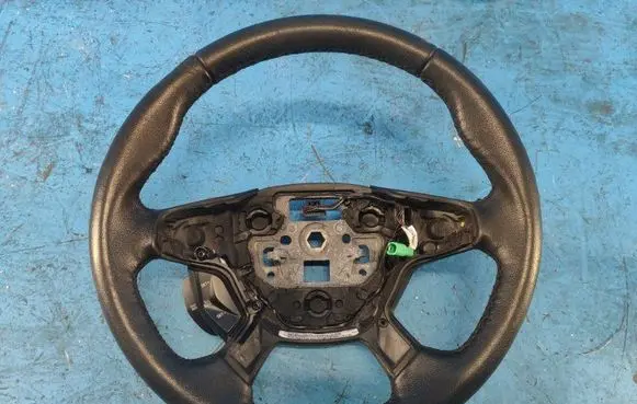 Ford Focus Steering wheel BM5Z3600SA