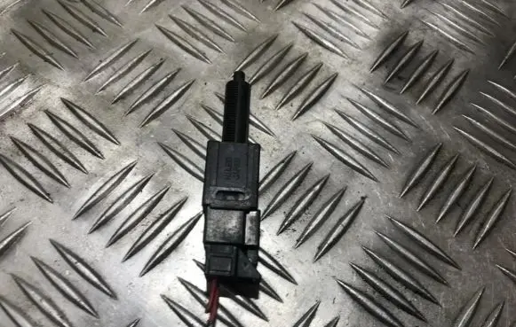 Nissan Primera Brake pedal sensor switch