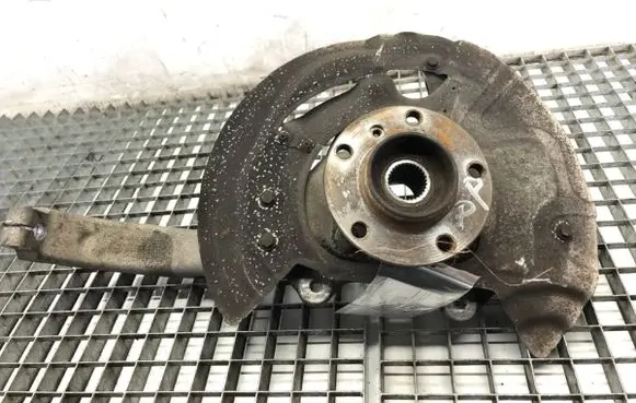BMW X6 F16 Front wheel hub spindle knuckle 