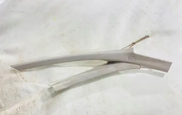 Citroen C4 II Picasso Front door card panel trim