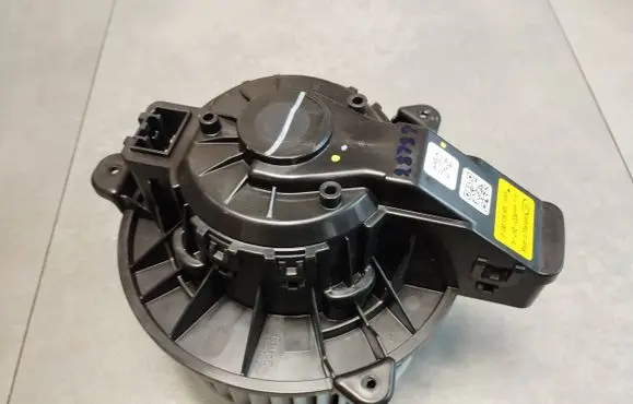 Volkswagen Amarok II Heater fan/blower 013011500E 220804