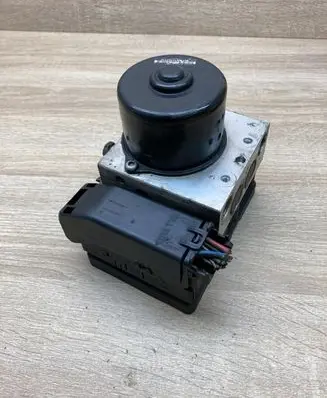 Ford Focus ABS Pump 10092501103 2M512M110EB