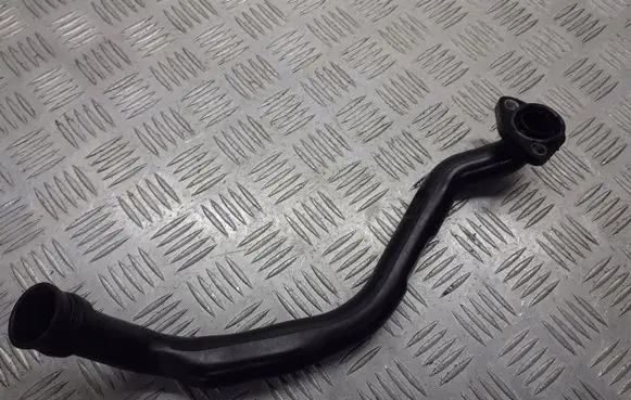 Audi A4 S4 B5 8D Engine coolant pipe/hose