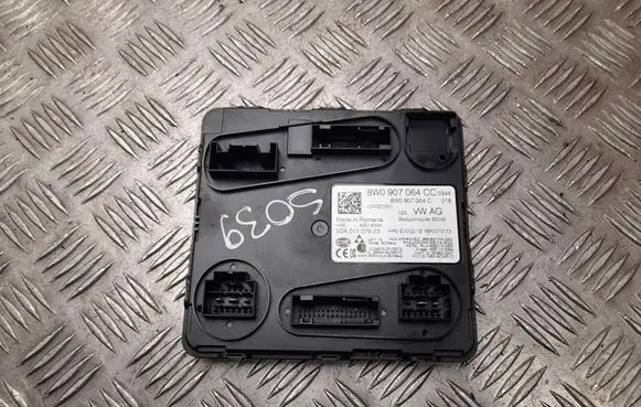 Audi A5 Comfort/convenience module 8W0907064CC