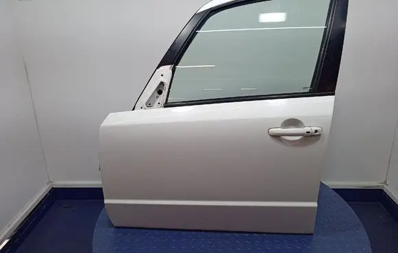 Suzuki SX4 Front door
