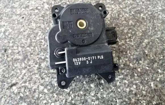 Toyota Corolla E140 E150 Air flap motor/actuator 0638000171
